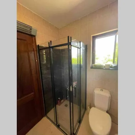 Villa Essiz Gol Manzarali Huzurlu Aile Evi
